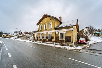 Prodej rodinného domu v Čisté u Horek  prostorný dům s histo - 2