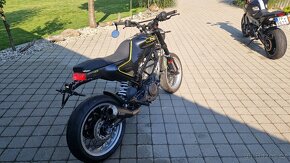 Husqvarna Svartpilen 401 na náhradní díly - 2