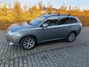 Mitsubishi Outlander phev - 2