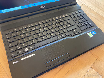 Fujitsu Lifebook AH532 Intel Core i5, 8Gb RAM, 750 Gb HDD - 2