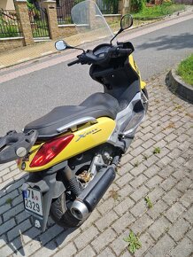 Yamaha x max 250 - 2