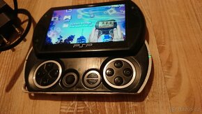 Sony PSP GO - 2