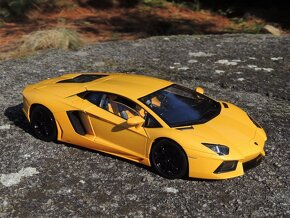 Lamborghini Aventador LP700-4 1:18 Welly FX - 2