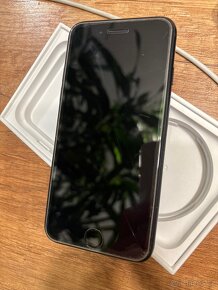 iPhone SE 2022 64GB Midnight - dobrý stav - 2