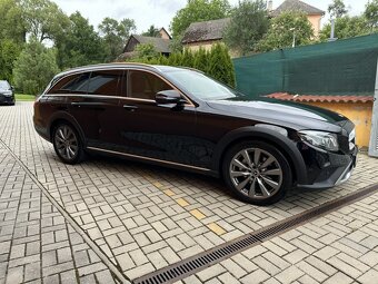 Mercedes-Benz E 220 E 220d 4MATIC All-TerrainT - 2