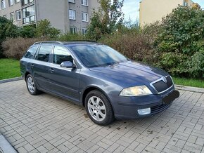 Octavia 1.9tdi elegance dsg 77kw - 2