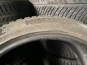 Kumho WinterCraft WP72 235/40 R19 96V zimní - 2