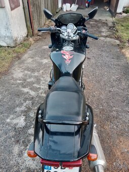 Yamaha FZS 600 - 2