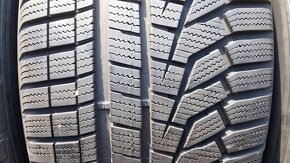 Zimní pneu 255/45/19 Hankook - 2