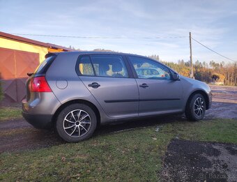 VW Golf V 1.6 75kW - 2