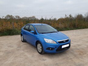 Ford Focus 1.6i - 2