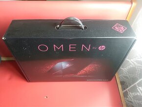 Prodám pěkný HP OMEN 17-an016nc + krabice viz foto. - 2