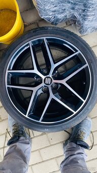 Alu kola 7,5 J x 18, ET 51 s letními pneu 225/40 r18 - 2