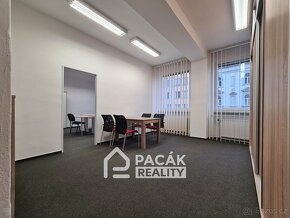 Pronájem kanceláře v administrativní budově v centru Olomouc - 2