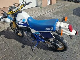 Suzuki DR 600 - 2