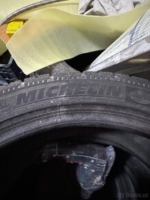 Michelin 225/40/r21 - 2