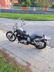 Honda vt 750 black widow - 2