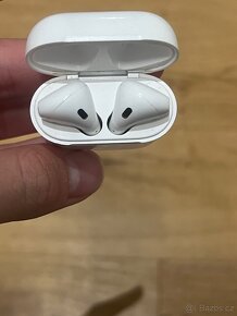 Apple AirPods 2.generace - 2