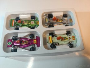 TINTOYS 4x formule  1/56 - 2