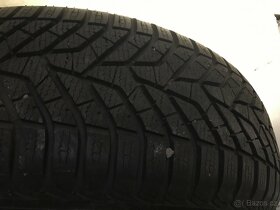 225/65R17 102H YOKOHAMA BLUEARTH WINTER V905, 8mm, 1ks - 2