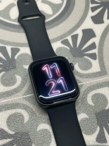 Apple Watch SE 44mm Space Gray - 2