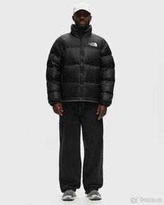 The North Face RETRO NUPTSE JACKET - Páperová bunda - black - 2