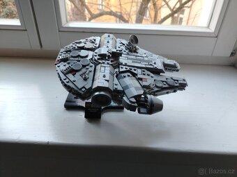 Lego millennium falcon - 2