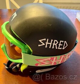Lyžařská přilba/helma Shred VČETNĚ brýlí na cca 8 let - 2