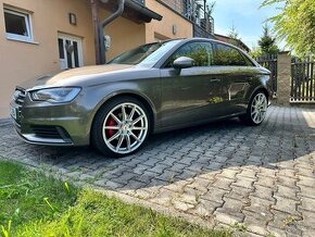 Audi A3 limousine/sedan 2.0 TDI 110kw, Sportpaket, Panorama - 2