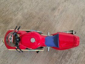 Model motorky Yamaha FZR 600R - Maisto 1/18 - 2