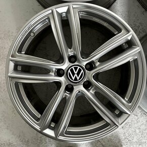 ALU KOLA VW PASSAT TIGUAN GOLF SCIROCCO 18" 5X112 - 2