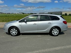 OPEL ASTRA 1.4 TURBO 103KW //2011 129.500 KM TAŽNÉ SERVISKA - 2