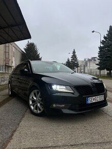 Skoda superb 3 combi 2 TDi 140 kW Dsg - 2