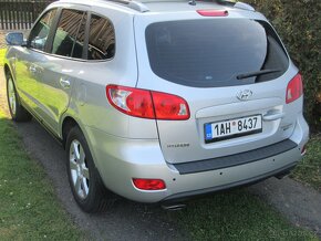 HYUNDAI 4x4 SANTA FE 2.2 CRDi 114kw 2009 nový čr.166 255km. - 2