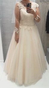 Princeznovské svatební šaty, PC 15.000 Kč - 2