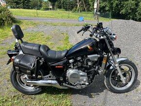 Honda Magna 700 - 2