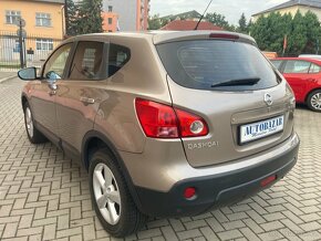 Nissan Qashqai 2.0i 4x4 - 2