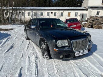 // CHRYSLER 300C SEDAN 3.0 CRD 2007 // DÍLY - 2