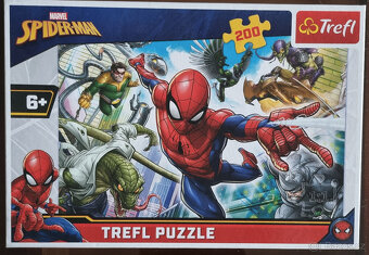 Trefl puzzle Spiderman 200 dílků - 2