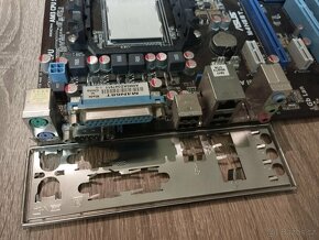 ASUS M4N68T - nForce 630a - 2