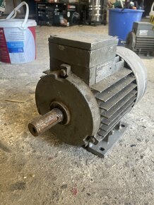 Motor 380v 0,75kw 940/min - 2