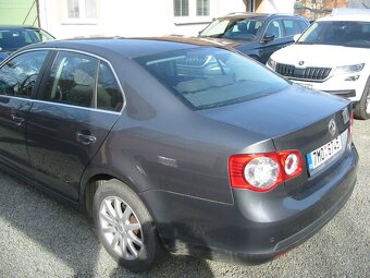 Jetta 1.9 TDI 77 kW,přední+zadní kamera - 2