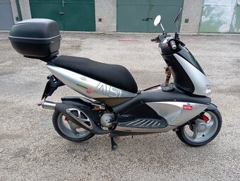 Skútr Aprilia Area 51 - 2