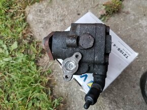 Servo čerpadlo pumpa VW T5 2.0 TDI 7E0422154E - 2