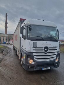 Prodám soupravu Mercedes Actros 808 382 km - 2