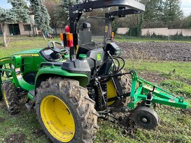 Prodám komunální traktor John Deere - 2