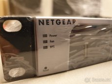 NetGear 24G GSM7224 V2H1 24-Port L2 Switch - 2