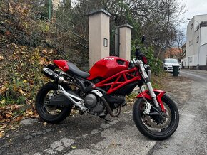 Ducati Monster 696 - 2