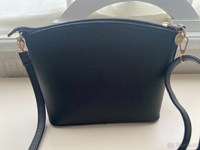 Černá crossbody kabelka - 2