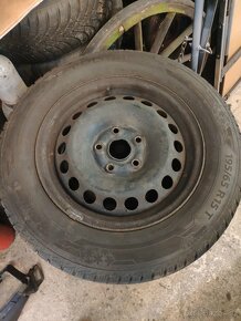 Zimní pneumatiky 196/65R15  Barum polaris 3 - 2